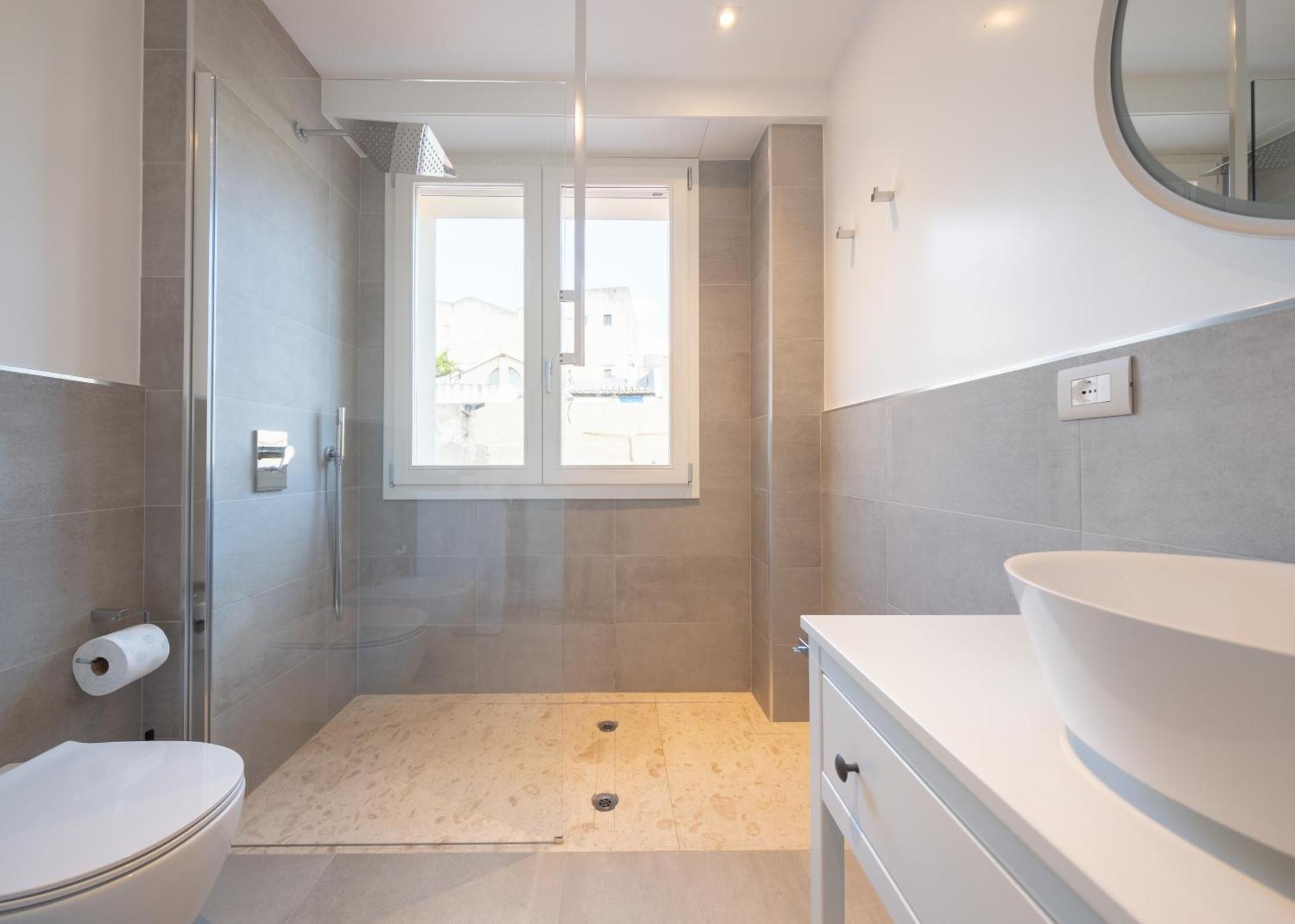 Luxury Suite La Terrazza In Pieno Centro In Cagliari Dış mekan fotoğraf
