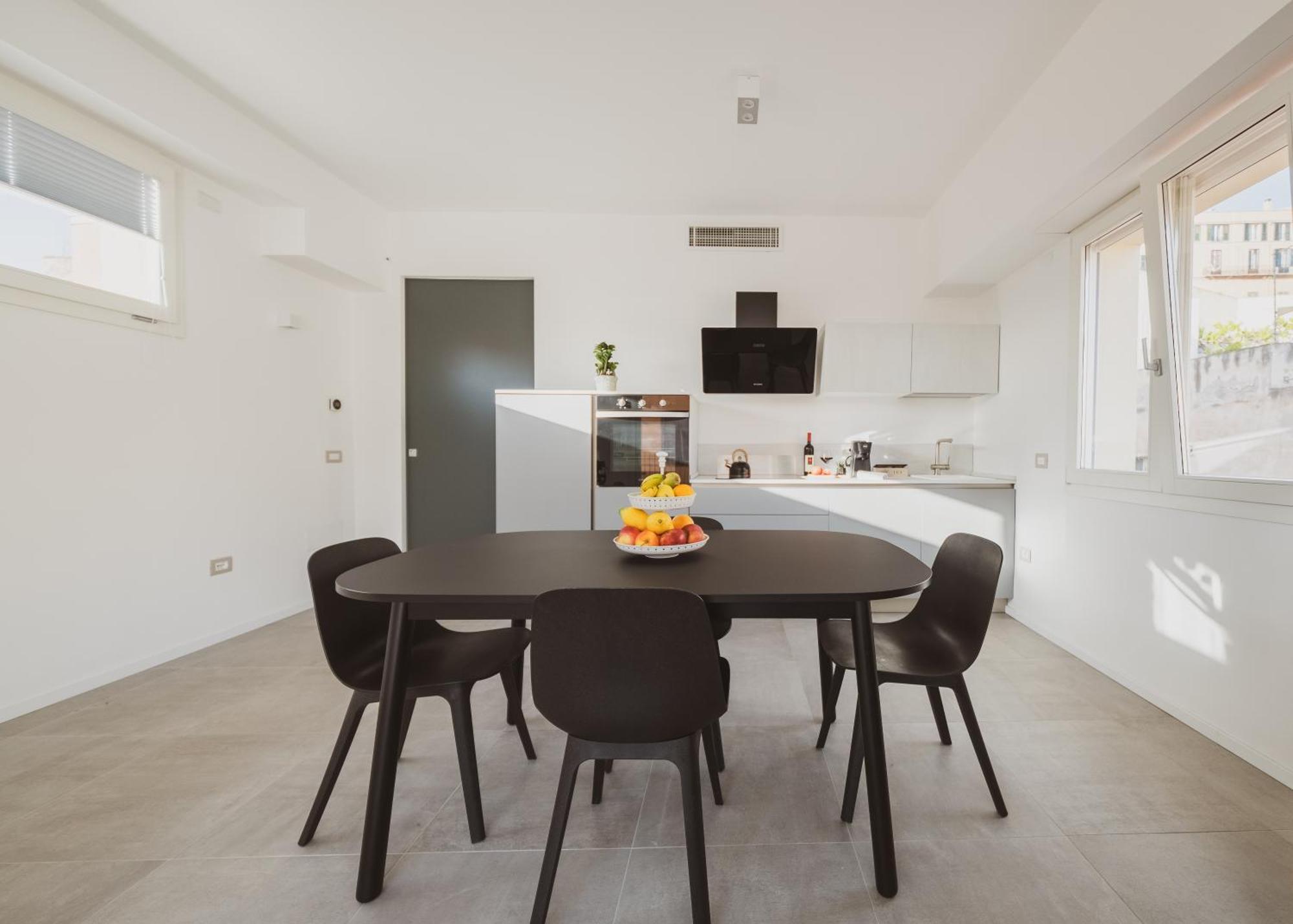 Luxury Suite La Terrazza In Pieno Centro In Cagliari Dış mekan fotoğraf
