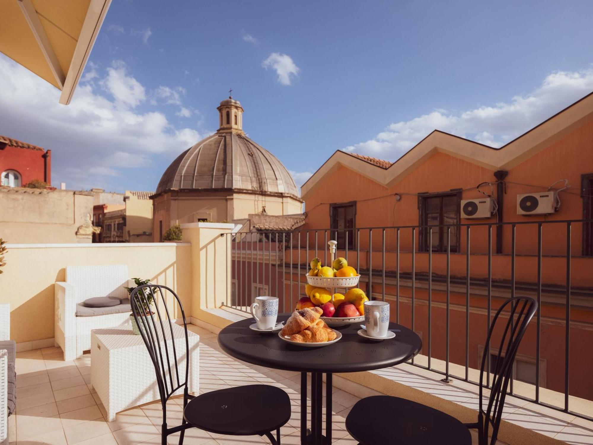 Luxury Suite La Terrazza In Pieno Centro In Cagliari Dış mekan fotoğraf